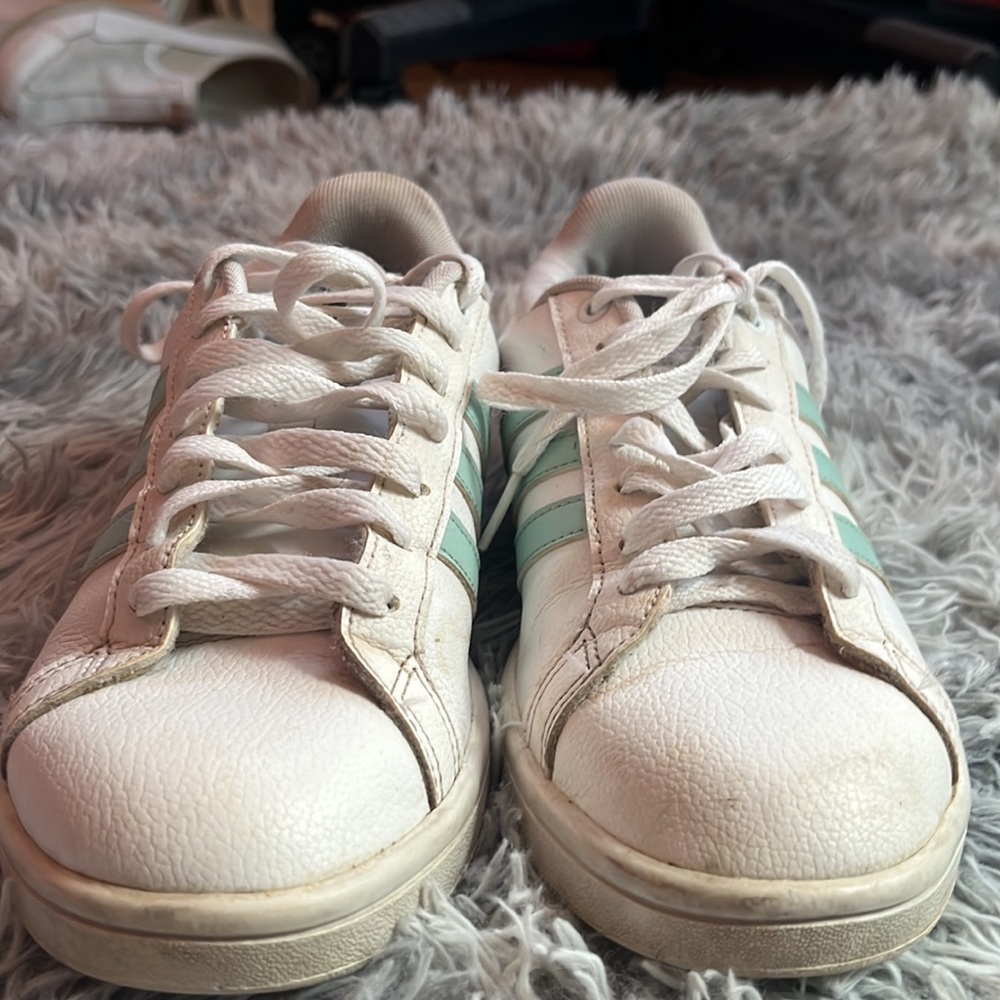 Adidas - Picture 2 of 6